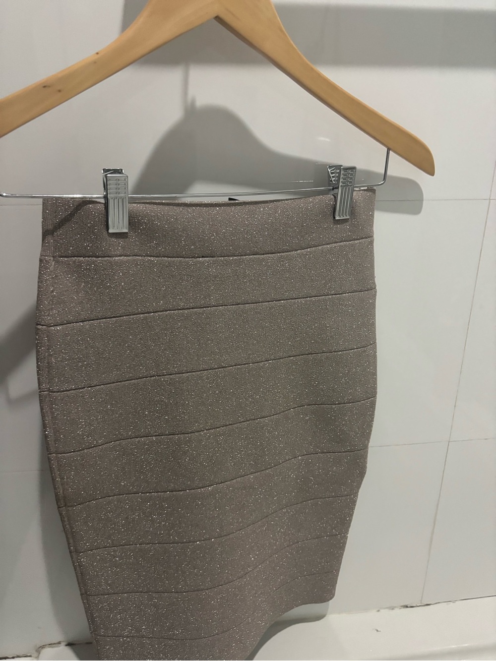 BCBGMaxAzria gold bandage skirt| Small,Petite